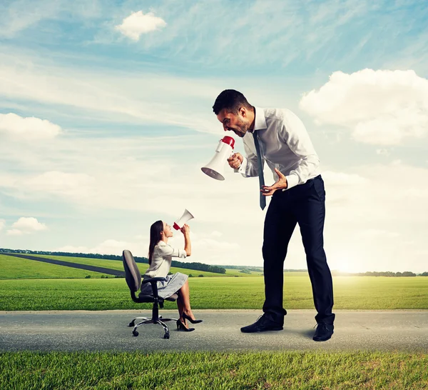 Fight between angry businesspeople — Stock Photo, Image