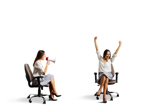 Mujer feliz y mujer enojada — Foto de Stock