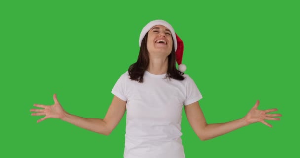 Mulher alegre em Papai Noel celebrando o sucesso — Vídeo de Stock