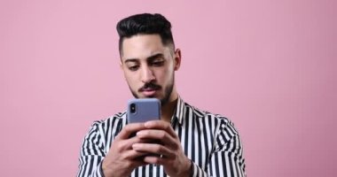 İş adamı cep telefonuyla olumsuz haber alınca şok oldu