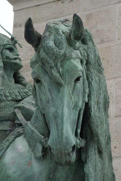 Ond horseman - heroes square - budapest — Stockfoto