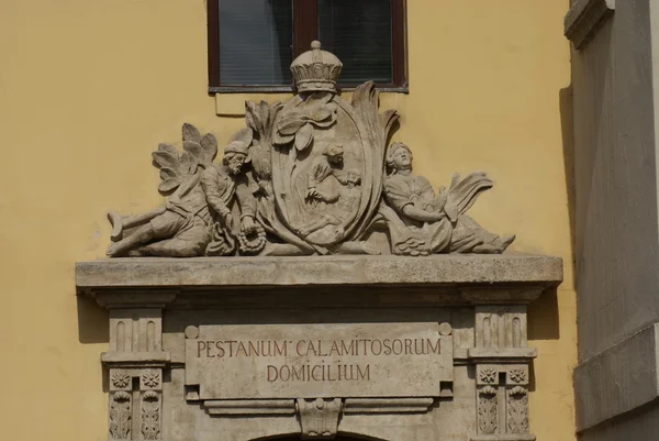 Budapest Histórico - Iglesia amarilla — Foto de Stock