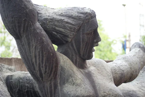 裸の女性像 - 共産主義者記念碑 - 記念公園 - ブダペスト — ストック写真