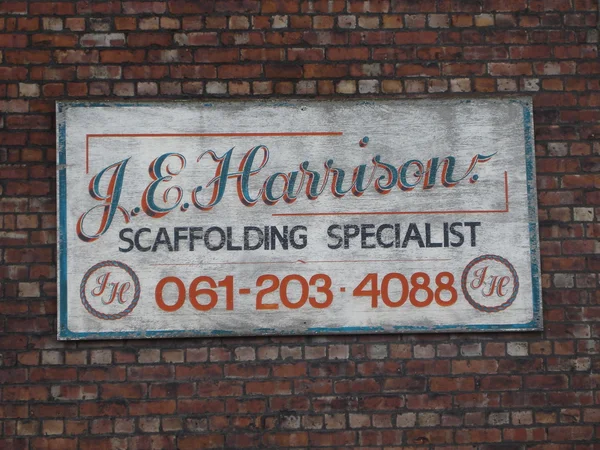 Urban Manchester: Scaffolding Specialist — Stock Photo, Image
