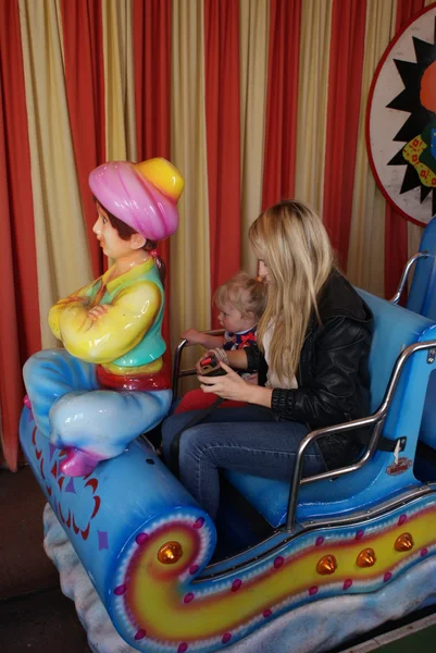 Young child at funfair — Stock Photo, Image