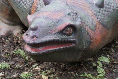 Vahşi bir Scolosaurus - dinozor