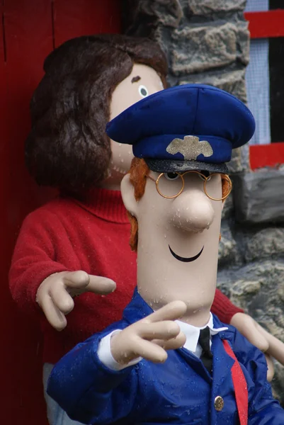 Postacı Pat - köy sahneleri