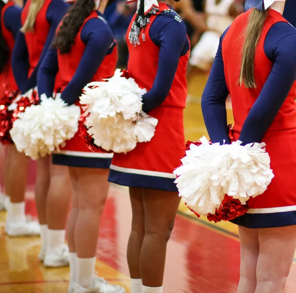 High School Cheerleaders Standing Front Bleachers Pom Poms Them Whatching — Stock Photo, Image