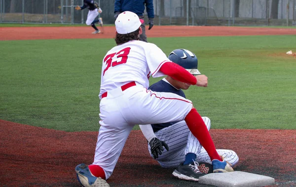 High School Baseball Player Sliding Third Base Third Baseman Applying — Stock Photo, Image