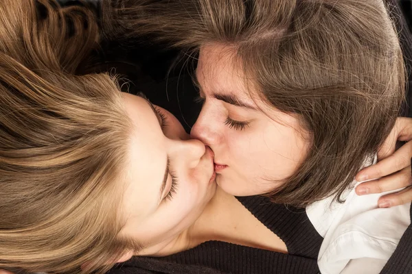Kissing lányok Stock Kép