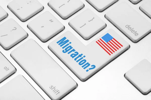 Migration on the computer keyboard — Stock Photo, Image