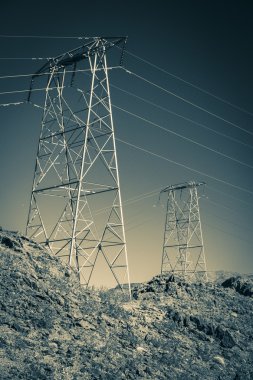 yüksek güç kuleleri