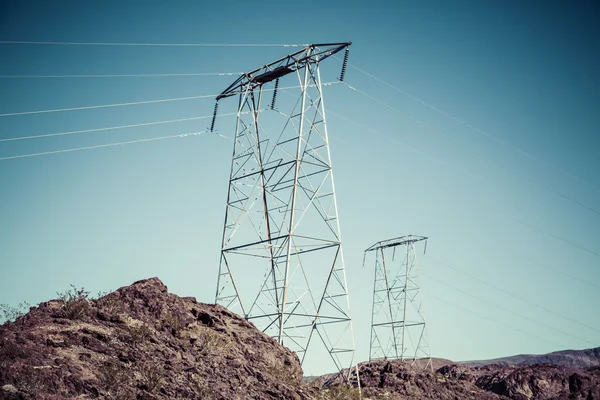 Lång power towers — Stockfoto