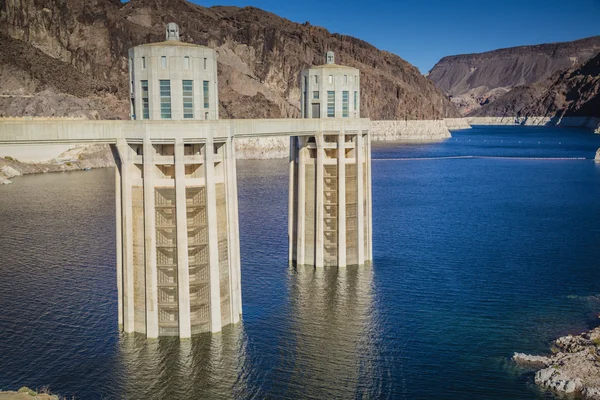 Torres de admissão da barragem de Hoover — Fotografia de Stock