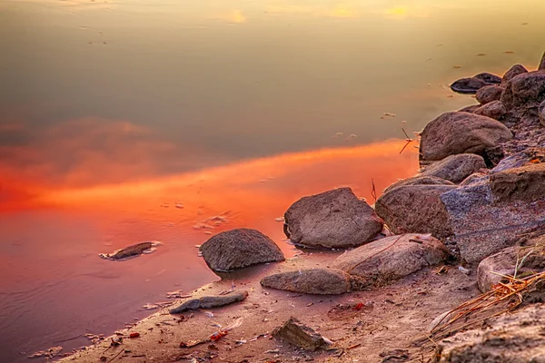 Rochers au coucher du soleil — Photo