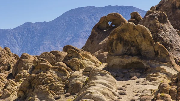 Hjärtat arch på alabama hills — Stockfoto