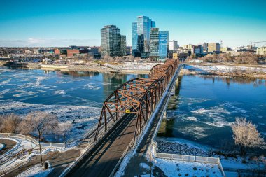 Saskatchewan, Kanada 'daki Saskatoon şehrinin hava aracı görüntüsü