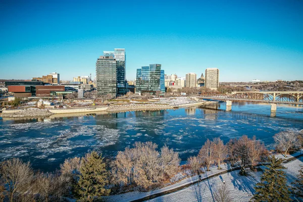 Vista aérea de la ciudad de Saskatoon en Saskatchewan, Canadá — Foto de Stock