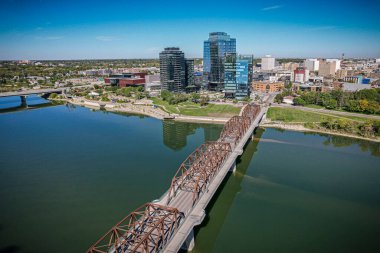 Saskatchewan, Kanada 'daki Saskatoon şehrinin hava aracı görüntüsü