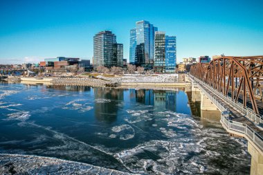 Saskatchewan, Kanada 'daki Saskatoon şehrinin hava aracı görüntüsü