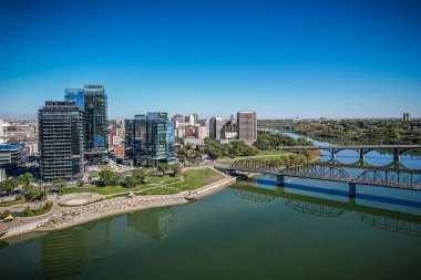 Saskatchewan, Kanada 'daki Saskatoon şehrinin hava aracı görüntüsü
