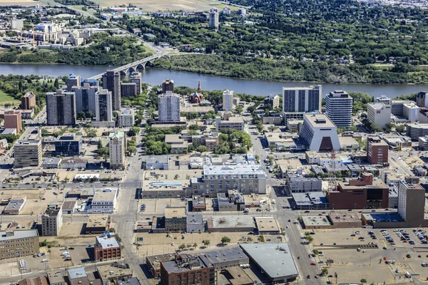Letecký pohled na centrum Saskatoon, Saskatchewan, Kanada — Stock fotografie