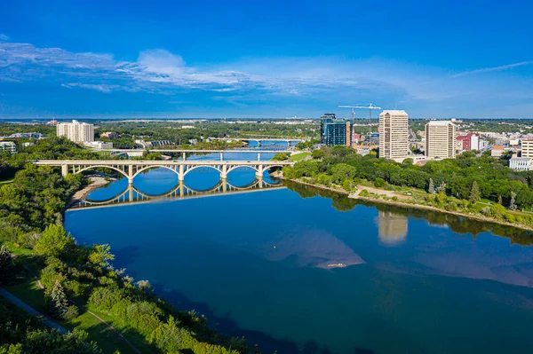 Vue aérienne du centre-ville de Saskatoon, Saskatchewan, Canada — Photo