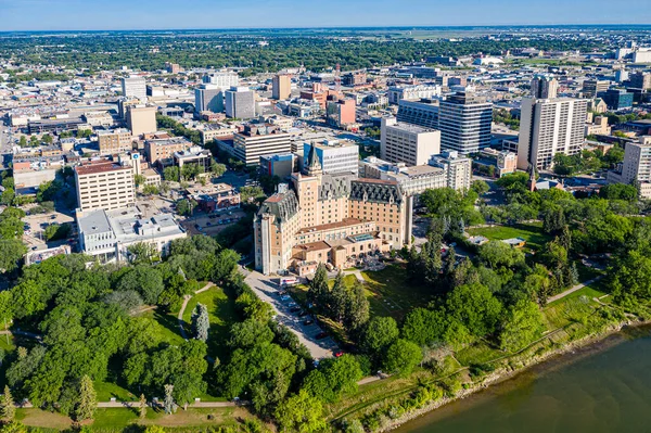 Luchtfoto van het centrum van Saskatoon, Saskatchewan, Canada — Stockfoto