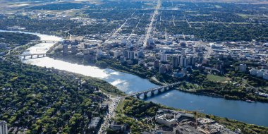 Saskatoon, Saskatchewan, Kanada şehir merkezinin hava manzarası