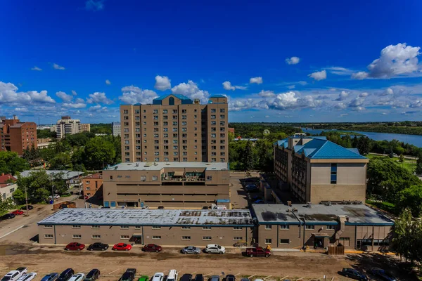 Saskatoon, Saskatchewan, Kanada şehir merkezinin hava manzarası — Stok fotoğraf