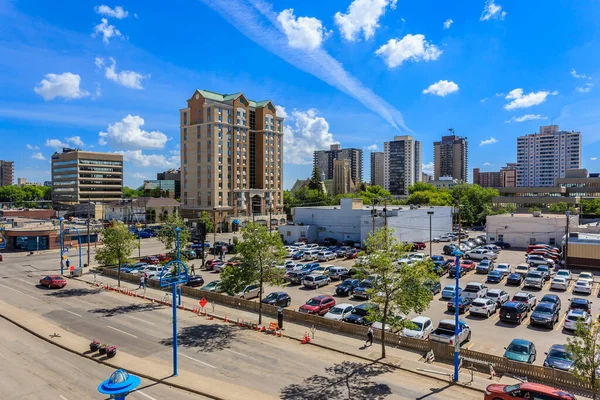 Widok z lotu ptaka na centrum Saskatoon, Saskatchewan, Kanada — Zdjęcie stockowe