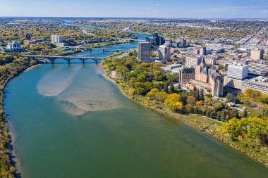 Saskatoon, Saskatchewan, Kanada şehir merkezinin hava manzarası