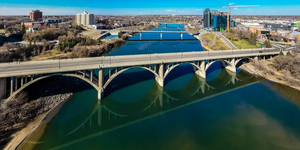 Vue aérienne du centre-ville de Saskatoon, Saskatchewan, Canada — Photo