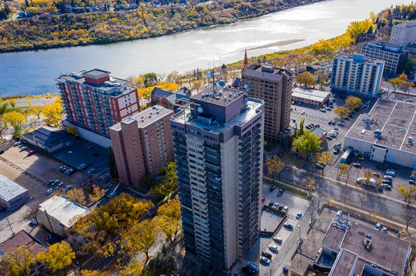 Vista aérea del centro de la ciudad de Saskatoon, Saskatchewan, Canadá —  Fotos de Stock