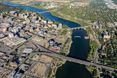 Saskatoon, Saskatchewan, Kanada şehir merkezinin hava manzarası