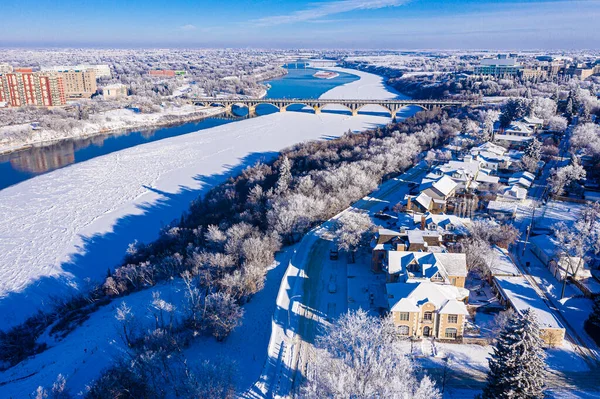 Légi kilátás a belvárosra Saskatoon, Saskatchewan, Kanada — Stock Fotó