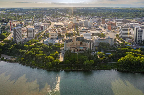 Letecký pohled na centrum Saskatoon, Saskatchewan, Kanada — Stock fotografie