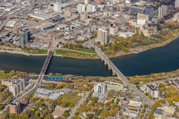 Saskatoon, Saskatchewan, Kanada şehir merkezinin hava manzarası