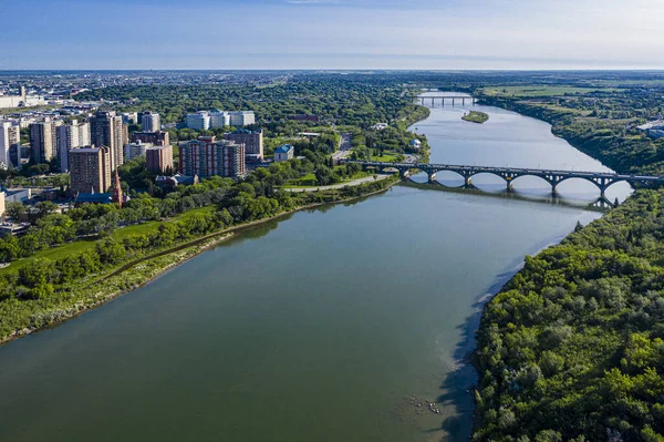 Vue aérienne du centre-ville de Saskatoon, Saskatchewan, Canada — Photo