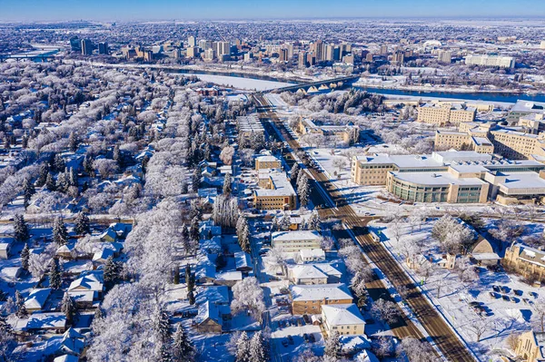 Vista aérea del centro de la ciudad de Saskatoon, Saskatchewan, Canadá —  Fotos de Stock