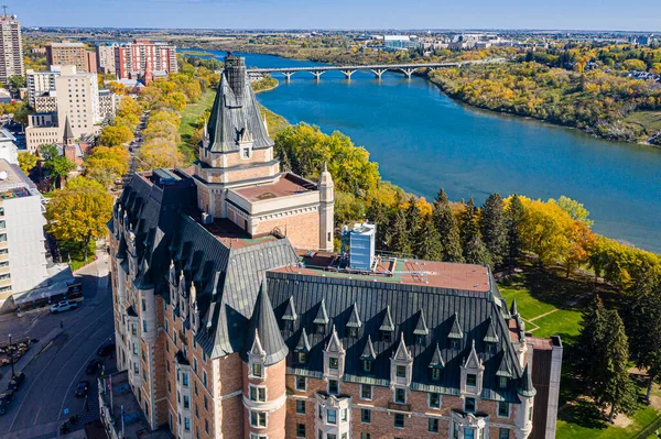 Saskatoon, Saskatchewan, Kanada şehir merkezinin hava manzarası — Stok fotoğraf