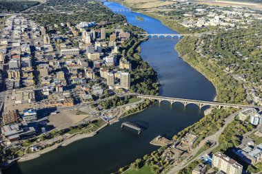 Saskatoon, Saskatchewan, Kanada şehir merkezinin hava manzarası