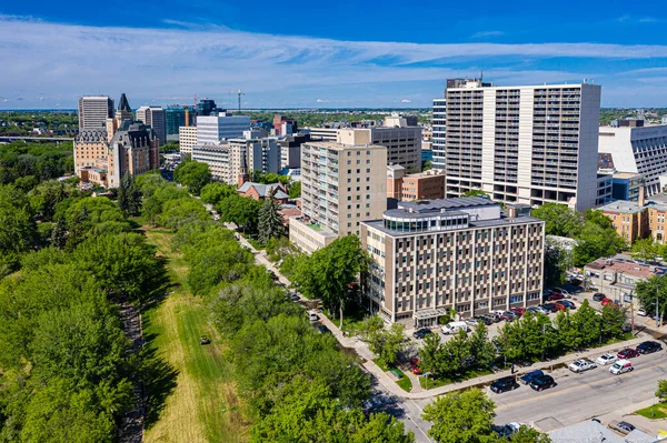 Vista aérea del centro de la ciudad de Saskatoon, Saskatchewan, Canadá — Foto de Stock