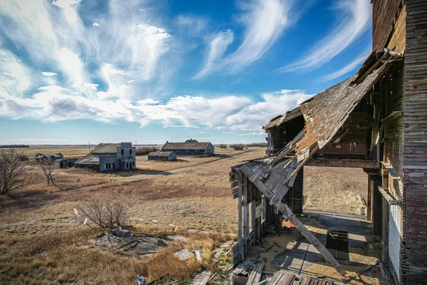 Wind beschädigte Prärie-Getreideaufzug — Stockfoto