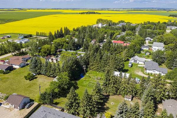 Laird Noの農村部の自治体で約1000人の住民の町であるWaldheimの町の空中ビュー 404 サスカチュワン州 サスカトゥーンの北57 Kmに位置するカナダの州 — ストック写真