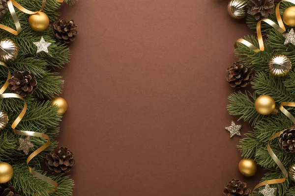 Κορυφή Φωτογραφία Άποψη Του Χρυσού Και Ασημί Μπάλες Χριστουγεννιάτικο Δέντρο — Φωτογραφία Αρχείου