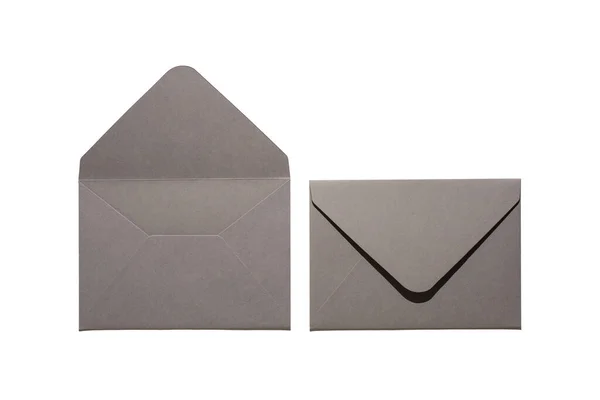 空の空間を持つ隔離された白い背景上の2つの開いて閉じた灰色の封筒のトップビューの写真 — ストック写真