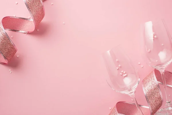 Foto Alto San Valentino Decorazioni Glitter Rosa Nastro Riccio Due — Foto Stock