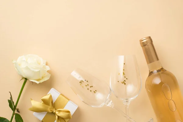 Top View Photo White Rose Two Wineglasses Golden Sequins Bottle — Foto Stock