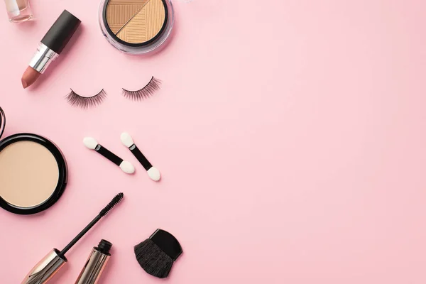 Make Concept Top View Photo Lipstick Compact Powder Blush False — Fotografia de Stock